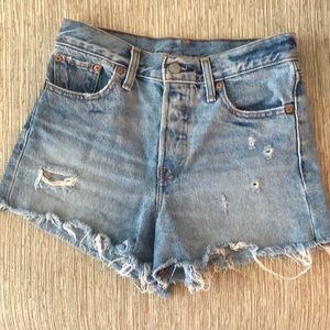 Levi’s Wedgie Fit Shorts